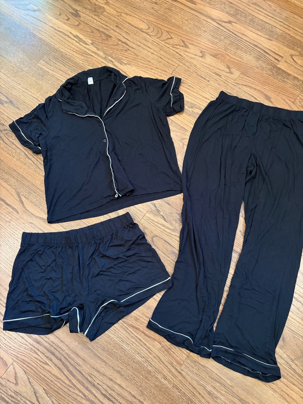 Old Navy Black Women's 3-Piece Pajama Set, Short Sleeve Top, Shorts & Pants, Med